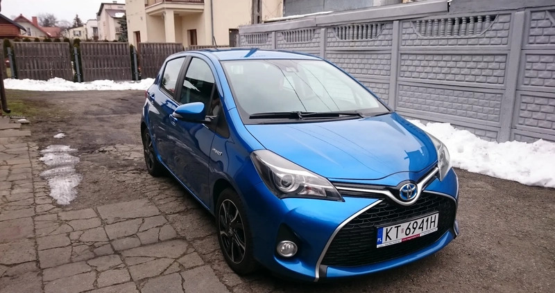 Toyota Yaris cena 47000 przebieg: 198100, rok produkcji 2016 z Tarnów małe 742